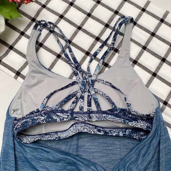 Lululemon Athletica Workout Tank, Size 6 - Picture 6 of 8